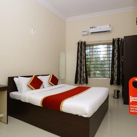 Oyo 9118 Saravana Inn Thiruvananthapuram ภายนอก รูปภาพ