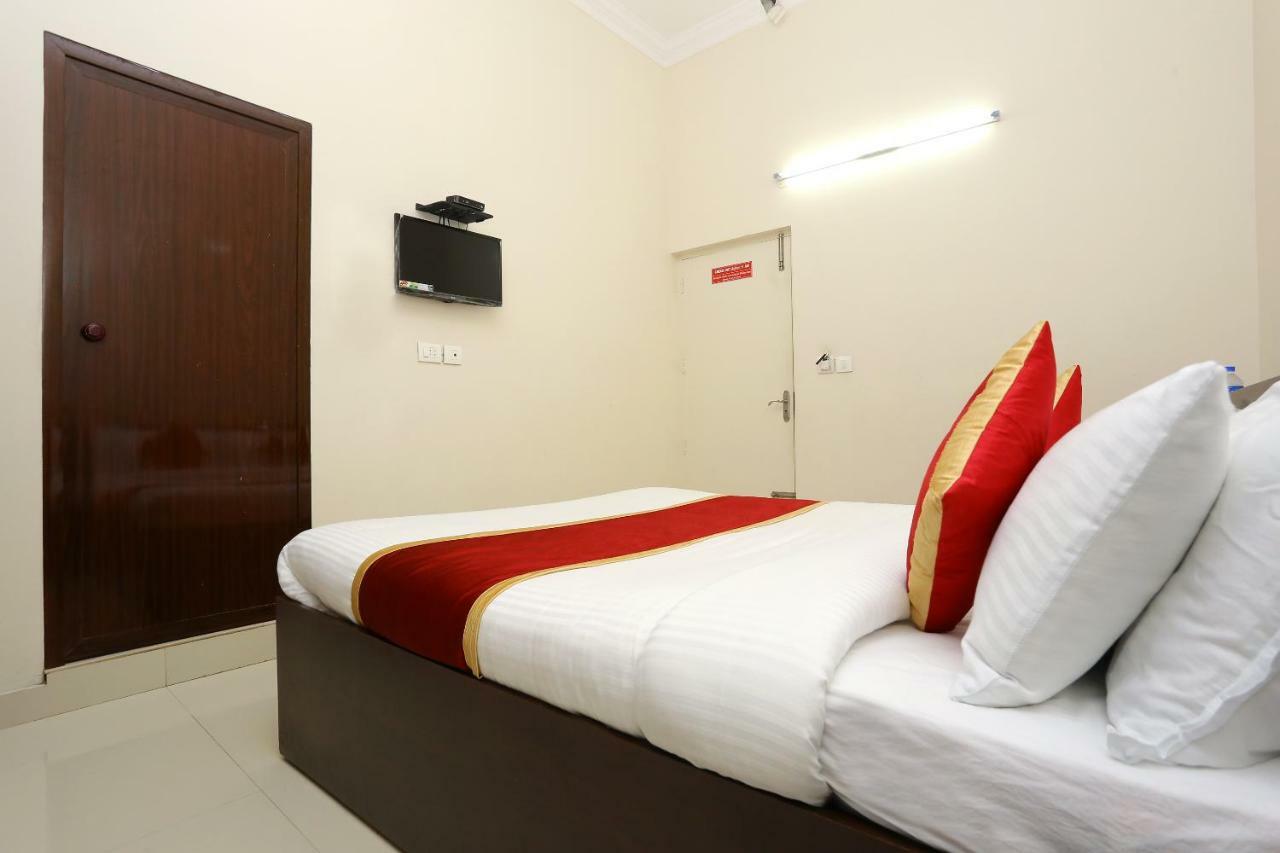Oyo 9118 Saravana Inn Thiruvananthapuram ภายนอก รูปภาพ